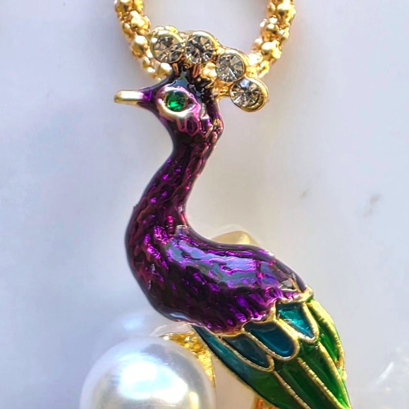 Betsey Johnson Peacock Pearl Rhinestone Embellished Statement Brooch Pin - Picture 4 of 9